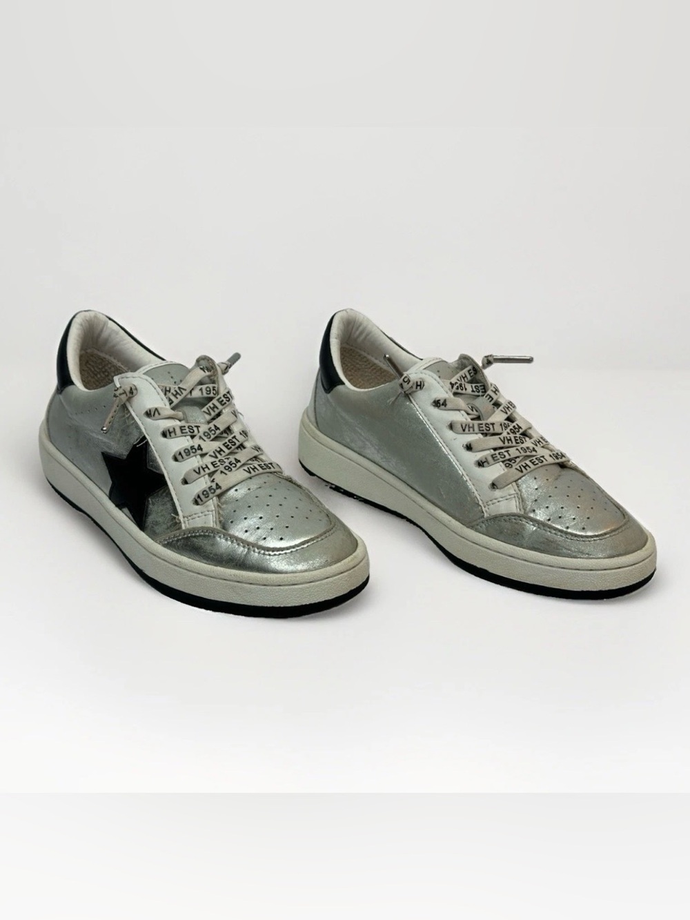 ⭐✨ Vintage Havana Cristo Sneakers Womens 5.5 Washed Silver Metallic Black Star